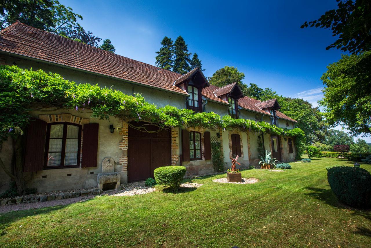 Le Chalet Montégut Coulandon Esterno foto